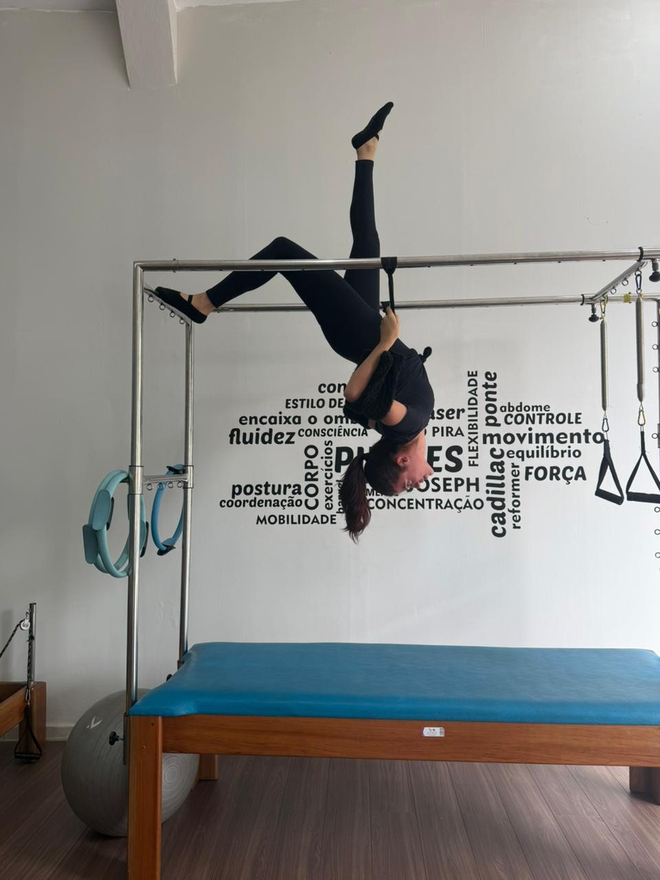 Exercício no Cadillac — prática com controle e flexibilidade